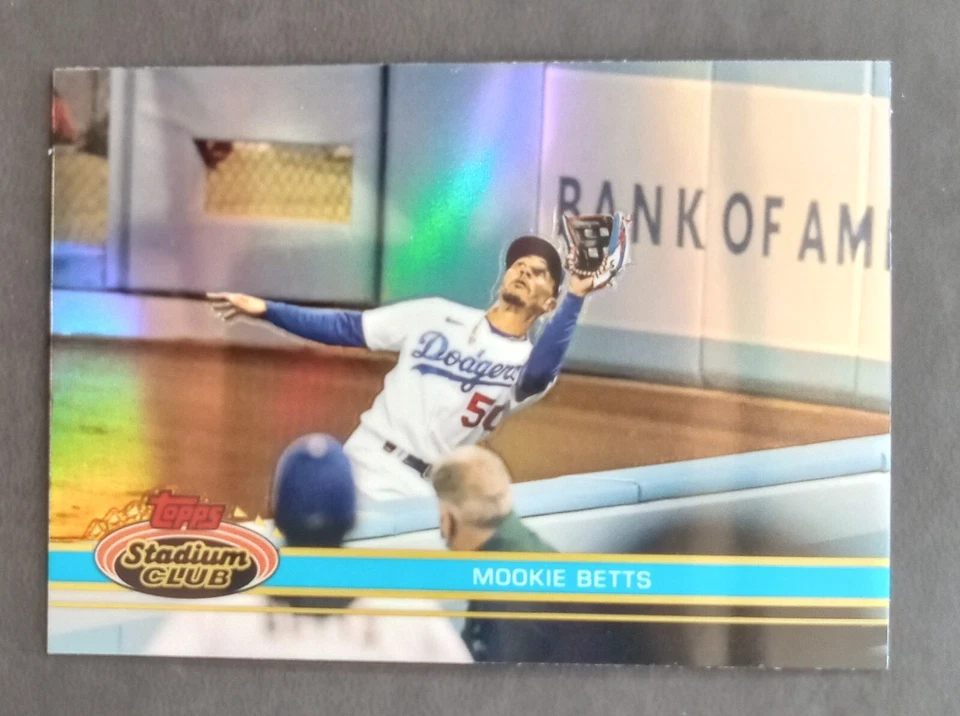 Topps Stadium Club Chrome Baseball Mint - Image 1 of 1