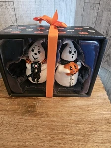 Salero y pimentero Blue Sky Clayworks Halloween nuevo en paquete conjunto fantasma.  - Imagen 1 de 6