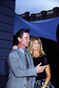 GOLDIE HAWN, KURT RUSSELL, 1995, 35mm Slide - Picture 1 of 1