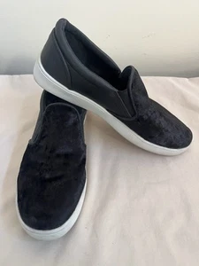 DECJUBA Black Slip On Casual Flat Shoes Loafer Size 37 EU / 6 AU - Picture 1 of 9