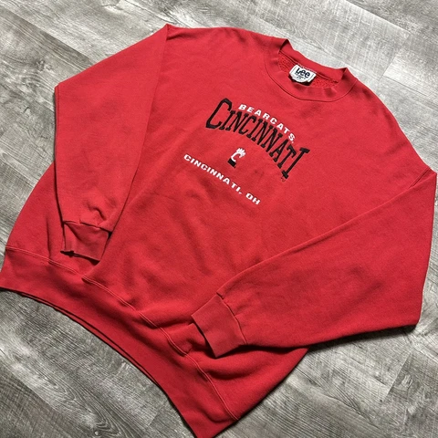VINTAGE University of Cincinnati Bearcats Crewneck Sweatshirt Sz XL Lee Sport Cover