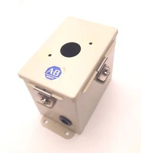 Allen Bradley 194E-FA Stahl Elektrogehäuse 5-1/2" x 5-3/4" x 2-3/4" - Bild 1 von 5