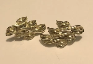 Vintage Coro Gold Tone Triple Twist Leaf Shape Clip On Earrings .75” X 1.25” C24 - Picture 1 of 4