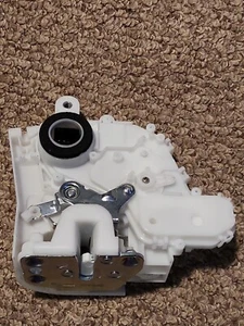 Front Left Driver Side Power Door Latch Lock Actuator For Honda CRV 2007-2011 - Picture 1 of 2
