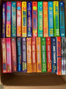 Stephanie Plum series "Number" Novels 1-26 set JANET EVANOVICH PB lot  - Picture 1 of 4