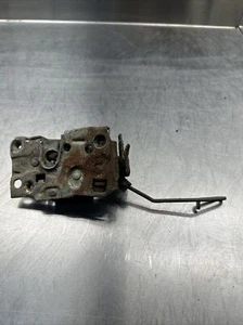 1997-2002 Chevrolet C6500 Kodiak GMC Topkick Front Right Door Latch Assembly - Picture 1 of 5