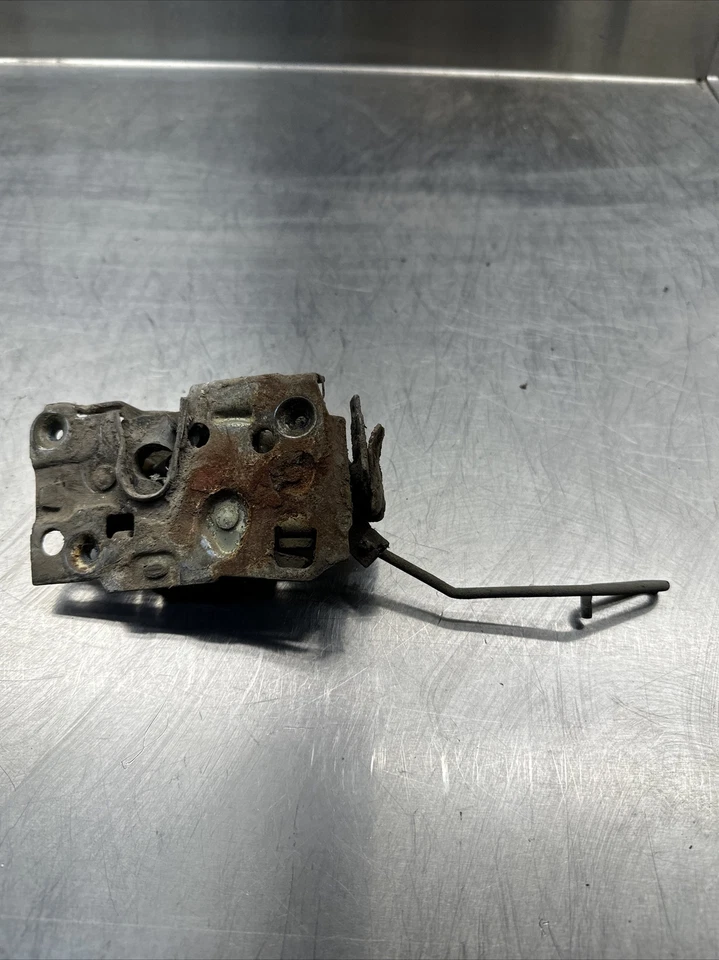 1997-2002 Chevrolet C6500 Kodiak GMC Topkick Front Right Door Latch Assembly - Изображение 1 из 4