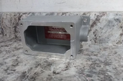 Cuerpo de montaje Appleton Electric EFD150A-NL-Q 4-5/8 en caja H 1/2 pulgadas tamaño buje (BW) Foto 1 de 2