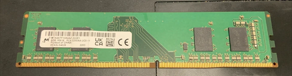 Micron 8 GB DDR4-3200AA PC4-25600 1Rx16 DIMM RAM MTA4ATF1G64AZ-3G2E1 DESKTOP - Immagine 1 di 1