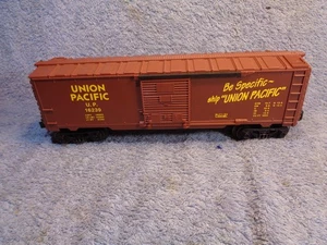 Vtg LIONEL 027 Scale Union Pacific 16239 Sliding Door Box Car Car RR Model Train - Picture 1 of 14