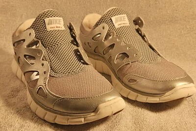 NIKE WOMENS FREE RUN + 2 PRM SIZE 7.5 Silver/Gray  555340-003 Clean - Image 1 of 4