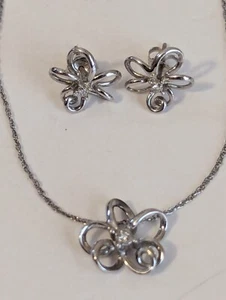 10K 17.5" White Gold Flower Diamond Chip Pend Necklace Match Diamond Earrings - Picture 1 of 12