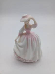 Royal Doulton Buttcup Figurine HN 3908 10cm - Picture 1 of 5