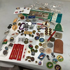 Mixed Lot Of Boy Scout Pins, Patches, Tokens, OA, Merit Badges, Slides - Picture 1 of 15