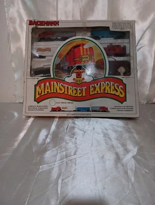 Bachmann Mainstreet Express  Locomotive HO Scale Electric  Train Set 3×3 Circle - Image 1 of 4
