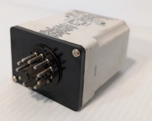 Dayton 6X153N Time Delay Relay, 120VAC, 50/60HZ as pictured, used, from closing - Picture 1 of 9