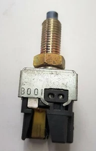 Daihatsu Yrv ´02 1,3 Gasolina Interruptor de Luz de Freno Contacto Cambiar - Imagen 1 de 6