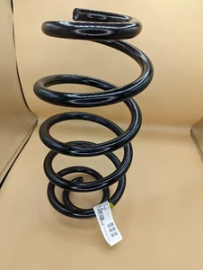 Jeep Wrangler 2018-2024 - muelle helicoidal trasero - 68253587AA - Imagen 1 de 5