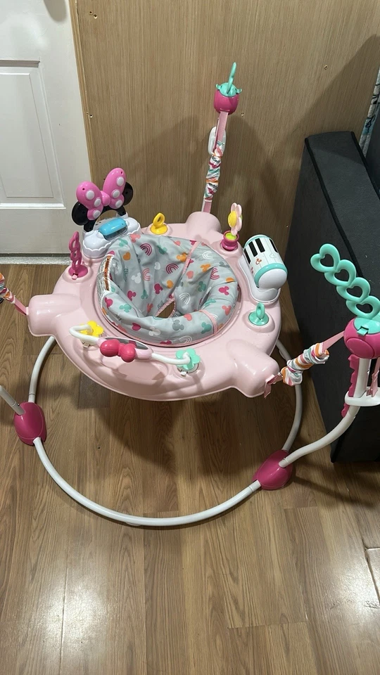 Jersey Disney Baby Minnie Mouse Forever Besties Centro de Actividades Infantiles, Rosa Foto 1 de 1