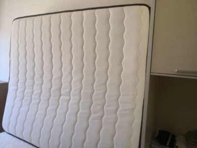 Materasso matrimoniale bianco in memory foam marchio Mondo Convenienza  - Immagine 1 di 2