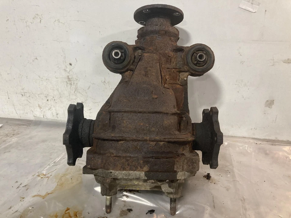 Used Differential Carrier Assembly fits: 2005 Nissan Armada 2.94 ratio rear Grad - Image 1 of 4