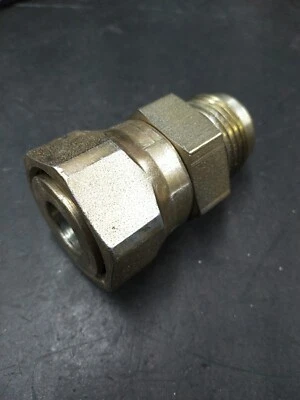 Parker 12 XHL6-S Adapter Fitting Male 3/4" JIC-12 to Swivel Female 3/4" ORFS-12 - Image 1 of 2