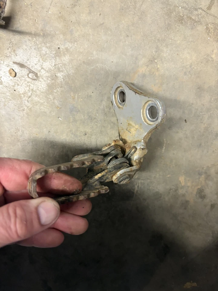 Honda XR80R XR100R 2001-2003 Dirtbike clavija lateral derecha OEM Foto 1 de 1