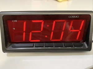 Vintage Cosmo Time Model E-557 Digital LED Large Display Wecker getestet - Bild 1 von 21