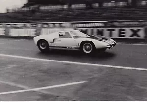 FORD GT40 LE MANS 24 HORAS 1964 TEST ROY SALVADORI ORIGINAL PERÍODO FOTO - Imagen 1 de 2