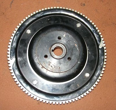 Conjunto de copo volante AC3A3990 1985 Tohatsu 70 HP M70A PN 353-06290-2,353062911 - Imagem 1 de 2