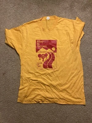 Camiseta vintage Waubonsee Community College - grande - amarilla - justa  Foto 1 de 4