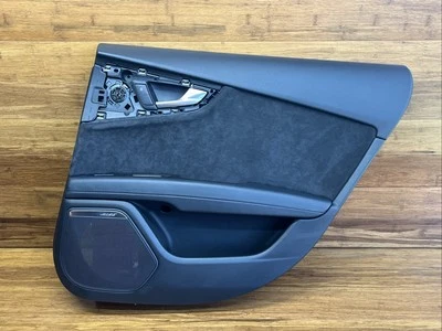 Cubierta del panel de moldura de puerta interior trasera derecha Audi S7 4G8 2013-2017 Alcantara OEM Foto 1 de 4