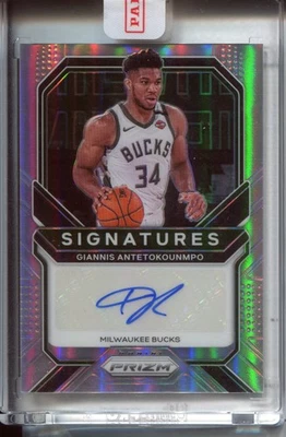2020-21 PANINI PRIZM BASKETBALL SIGNATURES GIANNIS ANTETOKOUNMPO AUTOGRAPH CARD - Image 1 of 2