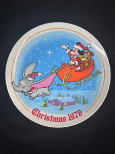 Christmas Walt Disney Collector Plate Dumbo Santa Mickey 1978 - Picture 1 of 2