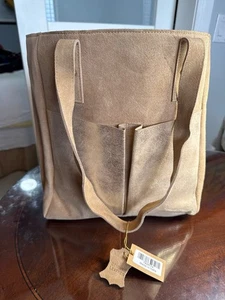 Genuine Leather Beige Tote Bag 16" by 14" Inner Pocket/Magnetic Closure 33-74 - Picture 1 of 7