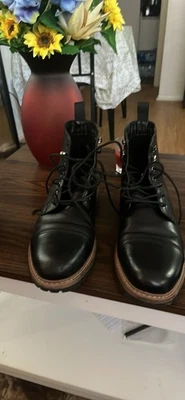 CUERO NEGRO Foto 1 de 4