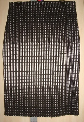 LIPSY Black White KNEE LENGTH Stretch Body Con PENCIL SKIRT 14 - Image 1 of 4