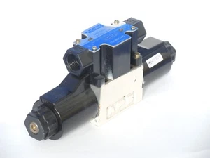 Tokimec DG4VS-3-0C-M-P7-H-7-P12-52 Directional Control Valve - Picture 1 of 7