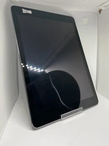 Apple iPad Air WLAN A1474 9,7 Zoll Space Grau / Aktivierungssperre DEFEKT #4063 - Bild 1 von 2