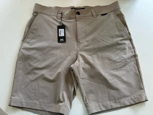 Travis Mathew Private Pier, 9" Golf Shorts Mens, Khaki, size 34, NEW!! $89.99!! - Picture 1 of 4