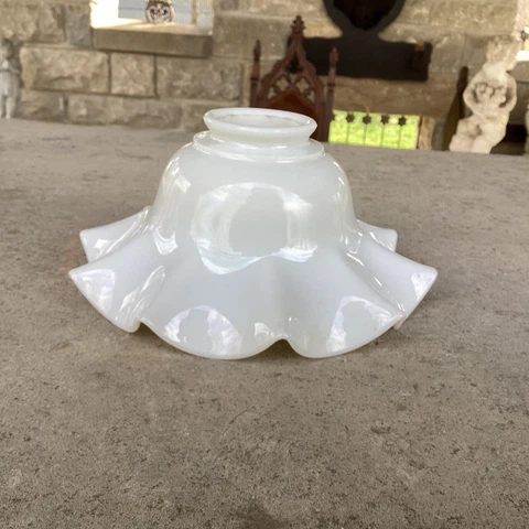 ANTIQUE PORCELAIN FLUTED PENDANT LIGHT SHADE LOVELY Cover