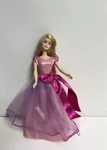 Barbie Buon Compleanno 2001 Bambola Capelli Biondi Vestito Rosa 12" Mattel - Foto 1 di 7