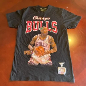 Chicago Bulls Retro Dennis Rodman 1997 NBA Finals Mitchell & Ness Tee (Medium) - Picture 1 of 8