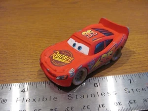 Disney Pixars Cars Race-O-Rama Dirt Track Lightning Mcqueen 1/55 scale Diecast - Picture 1 of 9
