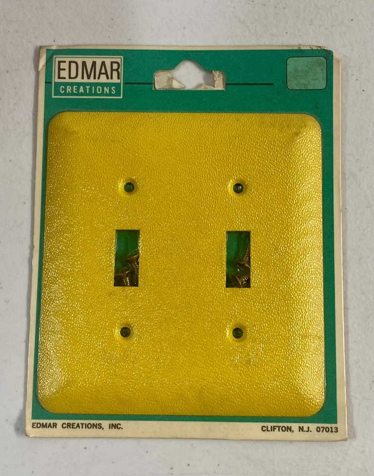 * СОВЕРШЕННО новый * винтажный Edmar Creations металлический двойной выключатель света крышка желтый новый из старых запасов - Изображение 1 из 1