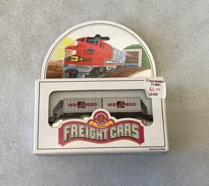 Bachmann N Scale Freight Cars #73661 New Haven 84217 Sea Land Flat w/ Containers - Picture 1 of 13