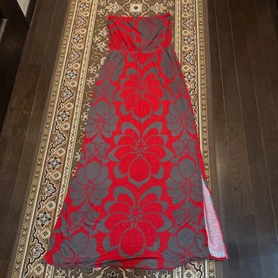 [Used] Manuheali'i Long One-Piece Red & Gray Floral Slit Dress - Image 1 of 2