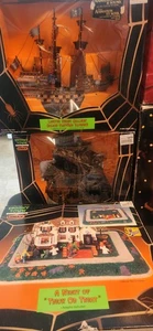 Lemax SPOOKY TOWN LIGHTED GHOST  Ship Halloween Village Lot NEW Rare  - Picture 1 of 9