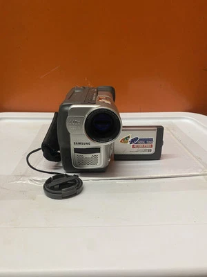 1999 Samsung UP-L500 Mm Camcorder ￼ - Image 1 of 4