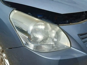 2010 TOYOTA VERSO DRIVER SIDE FRONT HALOGEN HEADLIGHT - 811300F110 - Picture 1 of 8